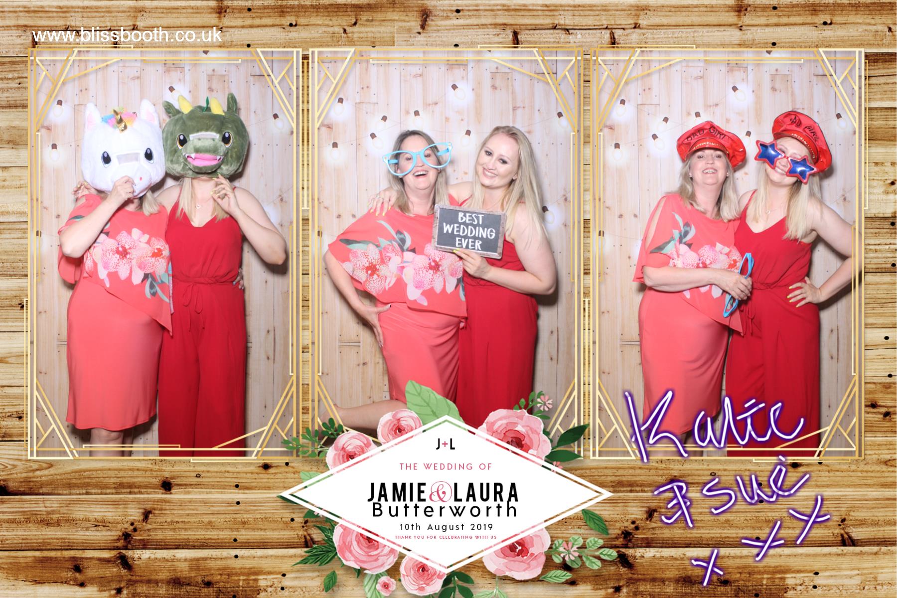 Laura and Jamie | View more photos from the event at gallery.blissbooth.co.uk/u/BlissBooth/Laura-and-Jamie